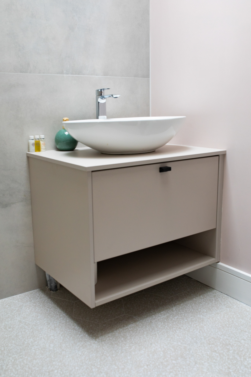 Read more about the article Custom Vanity Unit